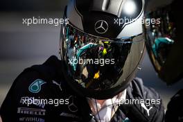 Mercedes AMG F1 mechanic practices a pit stop. 07.03.2018. Formula One Testing, Day Two, Barcelona, Spain. Wednesday.
