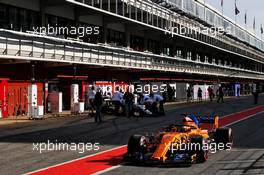 Stoffel Vandoorne (BEL) McLaren MCL33 running sensor equipment. 15.05.2018. Formula One In Season Testing, Day One, Barcelona, Spain. Tuesday.