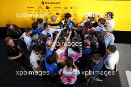 Carlos Sainz Jr (ESP) Renault Sport F1 Team with the media. 15.05.2018. Formula One In Season Testing, Day One, Barcelona, Spain. Tuesday.