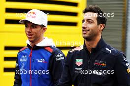 (L to R): Pierre Gasly (FRA) Scuderia Toro Rosso with Daniel Ricciardo (AUS) Red Bull Racing. 24.08.2018. Formula 1 World Championship, Rd 13, Belgian Grand Prix, Spa Francorchamps, Belgium, Practice Day.