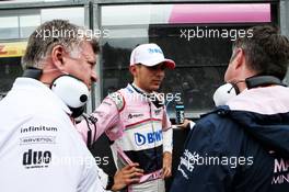 (L to R): Otmar Szafnauer (USA) Racing Point Force India F1 Team Principal and CEO with Esteban Ocon (FRA) Racing Point Force India F1 Team and Bradley Joyce (GBR) Racing Point Force India F1 Race Engineer on the grid. 26.08.2018. Formula 1 World Championship, Rd 13, Belgian Grand Prix, Spa Francorchamps, Belgium, Race Day.