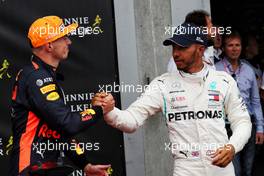 (L to R): Max Verstappen (NLD) Red Bull Racing with Lewis Hamilton (GBR) Mercedes AMG F1 in parc ferme. 26.08.2018. Formula 1 World Championship, Rd 13, Belgian Grand Prix, Spa Francorchamps, Belgium, Race Day.