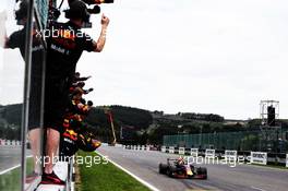 Max Verstappen (NLD) Red Bull Racing RB14 celebrates his third position with the team at the end of the race. 26.08.2018. Formula 1 World Championship, Rd 13, Belgian Grand Prix, Spa Francorchamps, Belgium, Race Day.