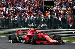 Kimi Raikkonen (FIN) Ferrari SF71H with a puncture at the start of the race. 26.08.2018. Formula 1 World Championship, Rd 13, Belgian Grand Prix, Spa Francorchamps, Belgium, Race Day.