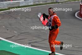 A marshal recovers Red Bull Racing debris from the circuit. 26.08.2018. Formula 1 World Championship, Rd 13, Belgian Grand Prix, Spa Francorchamps, Belgium, Race Day.