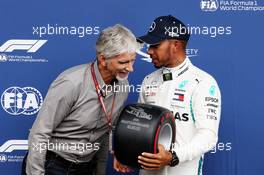 Lewis Hamilton (GBR) Mercedes AMG F1 receives the Pirelli Pole Position award from Damon Hill (GBR) Sky Sports Presenter. 25.08.2018. Formula 1 World Championship, Rd 13, Belgian Grand Prix, Spa Francorchamps, Belgium, Qualifying Day.