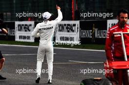 Lewis Hamilton (GBR) Mercedes AMG F1 celebrates his pole position in qualifying parc ferme. 25.08.2018. Formula 1 World Championship, Rd 13, Belgian Grand Prix, Spa Francorchamps, Belgium, Qualifying Day.