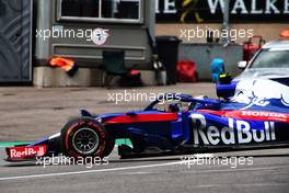 Pierre Gasly (FRA) Scuderia Toro Rosso STR13 spins exiting the pit lane. 25.08.2018. Formula 1 World Championship, Rd 13, Belgian Grand Prix, Spa Francorchamps, Belgium, Qualifying Day.