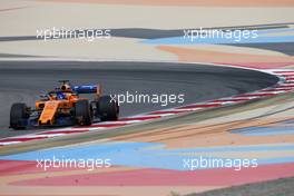 Fernando Alonso (ESP) McLaren F1  06.04.2018. Formula 1 World Championship, Rd 2, Bahrain Grand Prix, Sakhir, Bahrain, Practice Day