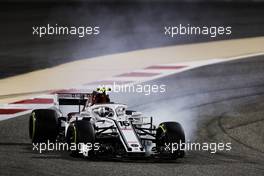Charles Leclerc (MON) Sauber F1 Team C37 locks up under braking. 06.04.2018. Formula 1 World Championship, Rd 2, Bahrain Grand Prix, Sakhir, Bahrain, Practice Day