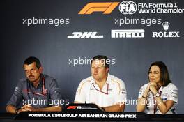 (L to R): Guenther Steiner (ITA) Haas F1 Team Prinicipal; Zak Brown (USA) McLaren Executive Director; and cw, in the FIA Press Conference. 06.04.2018. Formula 1 World Championship, Rd 2, Bahrain Grand Prix, Sakhir, Bahrain, Practice Day