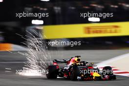 Daniel Ricciardo (AUS) Red Bull Racing RB14. 06.04.2018. Formula 1 World Championship, Rd 2, Bahrain Grand Prix, Sakhir, Bahrain, Practice Day