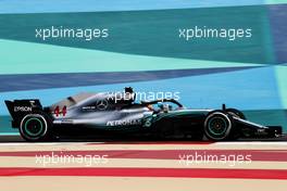 Lewis Hamilton (GBR) Mercedes AMG F1 W09. 06.04.2018. Formula 1 World Championship, Rd 2, Bahrain Grand Prix, Sakhir, Bahrain, Practice Day