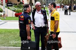 (L to R): Christian Horner (GBR) Red Bull Racing Team Principal with Dr Helmut Marko (AUT) Red Bull Motorsport Consultant and cCyril Abiteboul (FRA) Renault Sport F1 Managing Director. 06.04.2018. Formula 1 World Championship, Rd 2, Bahrain Grand Prix, Sakhir, Bahrain, Practice Day