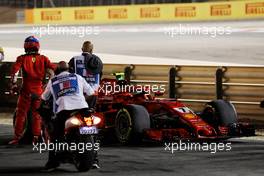 Kimi Raikkonen (FIN) Ferrari SF71H stops in the second practice session. 06.04.2018. Formula 1 World Championship, Rd 2, Bahrain Grand Prix, Sakhir, Bahrain, Practice Day