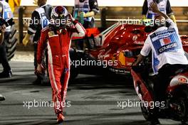 Kimi Raikkonen (FIN) Ferrari SF71H stops in the second practice session. 06.04.2018. Formula 1 World Championship, Rd 2, Bahrain Grand Prix, Sakhir, Bahrain, Practice Day