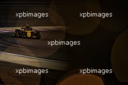 Carlos Sainz Jr (ESP) Renault Sport F1 Team RS18. 06.04.2018. Formula 1 World Championship, Rd 2, Bahrain Grand Prix, Sakhir, Bahrain, Practice Day