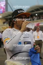 Fernando Alonso (ESP) McLaren MCL33  08.04.2018. Formula 1 World Championship, Rd 2, Bahrain Grand Prix, Sakhir, Bahrain, Race Day.