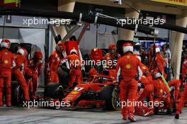 Kimi Raikkonen (FIN) Ferrari SF71H makes a pit stop. 08.04.2018. Formula 1 World Championship, Rd 2, Bahrain Grand Prix, Sakhir, Bahrain, Race Day.