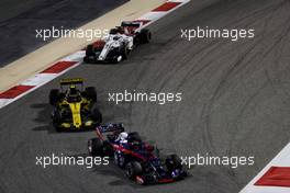 Pierre Gasly (FRA) Scuderia Toro Rosso STR13. 08.04.2018. Formula 1 World Championship, Rd 2, Bahrain Grand Prix, Sakhir, Bahrain, Race Day.