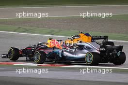 Max Verstappen (NLD) Red Bull Racing and Lewis Hamilton (GBR) Mercedes AMG F1   08.04.2018. Formula 1 World Championship, Rd 2, Bahrain Grand Prix, Sakhir, Bahrain, Race Day.