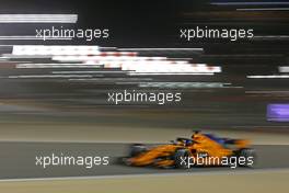 Fernando Alonso (ESP) McLaren F1  08.04.2018. Formula 1 World Championship, Rd 2, Bahrain Grand Prix, Sakhir, Bahrain, Race Day.