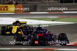 Brendon Hartley (NZL) Scuderia Toro Rosso STR13. 08.04.2018. Formula 1 World Championship, Rd 2, Bahrain Grand Prix, Sakhir, Bahrain, Race Day.