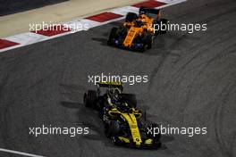 Nico Hulkenberg (GER) Renault Sport F1 Team RS18. 08.04.2018. Formula 1 World Championship, Rd 2, Bahrain Grand Prix, Sakhir, Bahrain, Race Day.