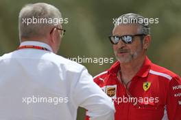Maurizio Arrivabene (ITA) Scuderia Ferrari Team Principal and Ross Brawn (GB) Liberty Media  07.04.2018. Formula 1 World Championship, Rd 2, Bahrain Grand Prix, Sakhir, Bahrain, Qualifying Day.