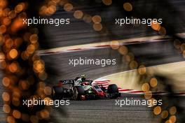 Kevin Magnussen (DEN) Haas VF-18. 07.04.2018. Formula 1 World Championship, Rd 2, Bahrain Grand Prix, Sakhir, Bahrain, Qualifying Day.