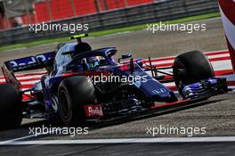 Pierre Gasly (FRA) Scuderia Toro Rosso STR13. 07.04.2018. Formula 1 World Championship, Rd 2, Bahrain Grand Prix, Sakhir, Bahrain, Qualifying Day.