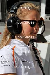 Sarah Lacy-Smith (GBR) McLaren Trackside Spares and Lifing Co-Ordinator.
