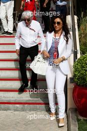 Bernie Ecclestone (GBR) with his wife Fabiana Flosi (BRA). 08.04.2018. Formula 1 World Championship, Rd 2, Bahrain Grand Prix, Sakhir, Bahrain, Race Day.
