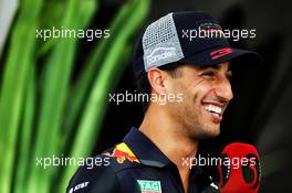 Daniel Ricciardo (AUS) Red Bull Racing. 05.04.2018. Formula 1 World Championship, Rd 2, Bahrain Grand Prix, Sakhir, Bahrain, Preparation Day.