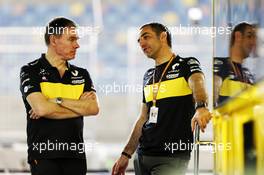 (L to R): Alan Permane (GBR) Renault Sport F1 Team Trackside Operations Director with Cyril Abiteboul (FRA) Renault Sport F1 Managing Director. 05.04.2018. Formula 1 World Championship, Rd 2, Bahrain Grand Prix, Sakhir, Bahrain, Preparation Day.