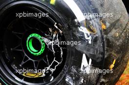 The damaged Renault Sport F1 Team RS18 of Nico Hulkenberg (GER) Renault Sport F1 Team, who crashed in the first practice session. 09.11.2018. Formula 1 World Championship, Rd 20, Brazilian Grand Prix, Sao Paulo, Brazil, Practice Day.
