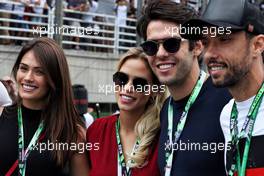 (L to R): Talita Rocca (BRA), Carol Dias (BRA) and Kaka (BRA), former football player, on the grid. 11.11.2018. Formula 1 World Championship, Rd 20, Brazilian Grand Prix, Sao Paulo, Brazil, Race Day.