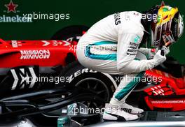 Race winner Lewis Hamilton (GBR) Mercedes AMG F1 W09 celebrates in parc ferme. 11.11.2018. Formula 1 World Championship, Rd 20, Brazilian Grand Prix, Sao Paulo, Brazil, Race Day.