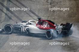 Marcus Ericsson (SWE) Sauber C37 spins. 11.11.2018. Formula 1 World Championship, Rd 20, Brazilian Grand Prix, Sao Paulo, Brazil, Race Day.