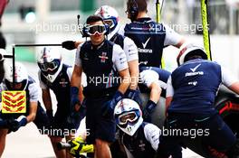 Williams practices a pit stop. 10.11.2018. Formula 1 World Championship, Rd 20, Brazilian Grand Prix, Sao Paulo, Brazil, Qualifying Day.