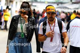 Fernando Alonso (ESP) McLaren with his girlfriend Linda Morselli. 10.11.2018. Formula 1 World Championship, Rd 20, Brazilian Grand Prix, Sao Paulo, Brazil, Qualifying Day.