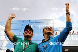 (L to R): Rubens Barrichello (BRA) and Felipe Massa (BRA) on the drivers parade. 11.11.2018. Formula 1 World Championship, Rd 20, Brazilian Grand Prix, Sao Paulo, Brazil, Race Day.