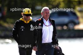 (L to R): Carlos Sainz Jr (ESP) Renault Sport F1 Team with Dr Helmut Marko (AUT) Red Bull Motorsport Consultant. 08.06.2018. Formula 1 World Championship, Rd 7, Canadian Grand Prix, Montreal, Canada, Practice Day.