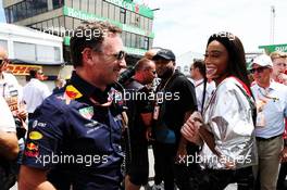 (L to R): Christian Horner (GBR) Red Bull Racing Team Principal with Winnie Harlow (CDN) Model, on the grid. 10.06.2018. Formula 1 World Championship, Rd 7, Canadian Grand Prix, Montreal, Canada, Race Day.