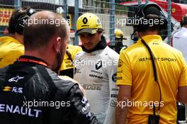 Carlos Sainz Jr (ESP) Renault Sport F1 Team on the grid. 10.06.2018. Formula 1 World Championship, Rd 7, Canadian Grand Prix, Montreal, Canada, Race Day.