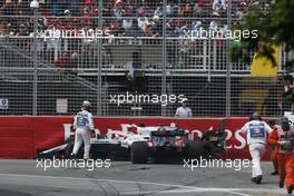 Lance Stroll (CDN) Williams FW41 and Brendon Hartley (NZL) Scuderia Toro Rosso STR13 crashed at the start of the race. 10.06.2018. Formula 1 World Championship, Rd 7, Canadian Grand Prix, Montreal, Canada, Race Day.