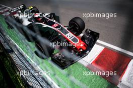 Kevin Magnussen (DEN) Haas VF-18. 09.06.2018. Formula 1 World Championship, Rd 7, Canadian Grand Prix, Montreal, Canada, Qualifying Day.