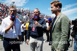 (L to R): Simon Lazenby (GBR) Sky Sports F1 TV Presenter with Martin Brundle (GBR) Sky Sports Commentator and Nico Rosberg (GER) on the grid. 10.06.2018. Formula 1 World Championship, Rd 7, Canadian Grand Prix, Montreal, Canada, Race Day.