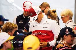 Marcus Ericsson (SWE) Sauber F1 Team on the drivers parade. 10.06.2018. Formula 1 World Championship, Rd 7, Canadian Grand Prix, Montreal, Canada, Race Day.