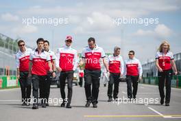Marcus Ericsson (SWE) Sauber F1 Team walks the circuit with the team. 07.06.2018. Formula 1 World Championship, Rd 7, Canadian Grand Prix, Montreal, Canada, Preparation Day.